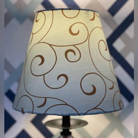Swirl Pattern Table Lamp Set - Picture 3 of 8
